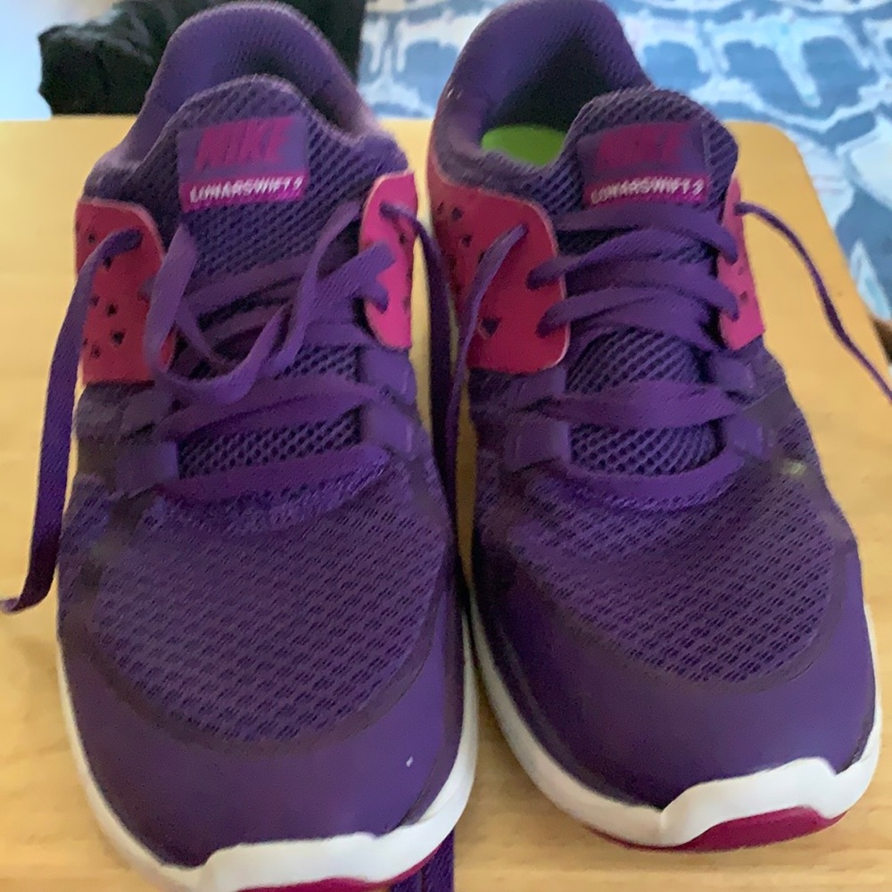 Womens Nike Lunarswift 3 used size 9.5 sneakers